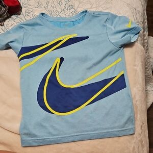 Nike (7) Kids Light Blue and Yellow Swoosh Tee